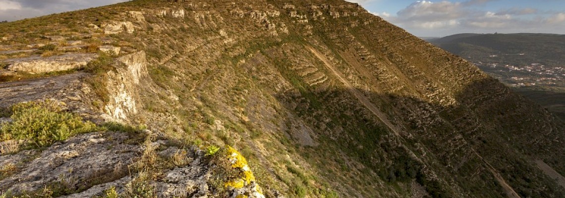 Anfiteatro natural da Fórnea/Serras d'Aire e Candeeiros