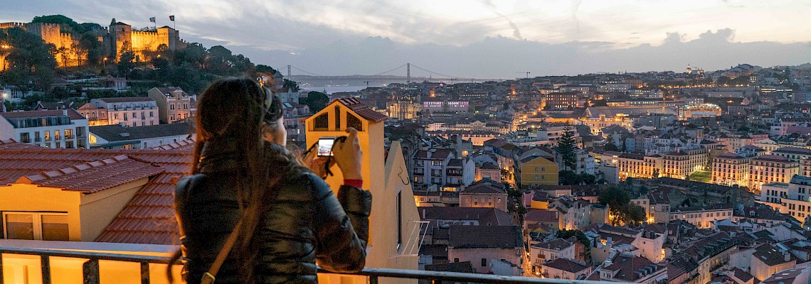 Caminhada à luz das estrelas pelos miradouros de Lisboa