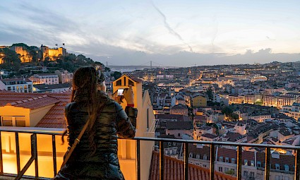 Caminhada à luz das estrelas pelos miradouros de Lisboa