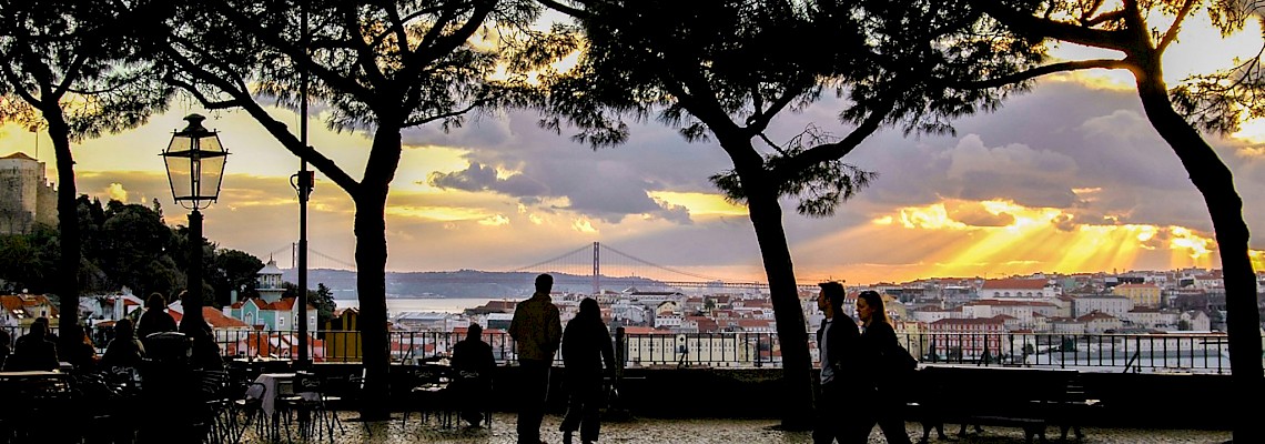 Tour Fotográfico: Miradouros de Lisboa ao Pôr do Sol